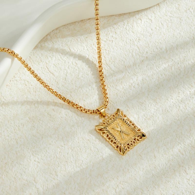 A Hip-Hop Style Copper Pendant Necklace Featuring a Gold-Plated Stainless Steel Chain, with Options for All 26 Letters A-Z, Making It a Stylish And High-End Jewelry Gift. Birthday Gift