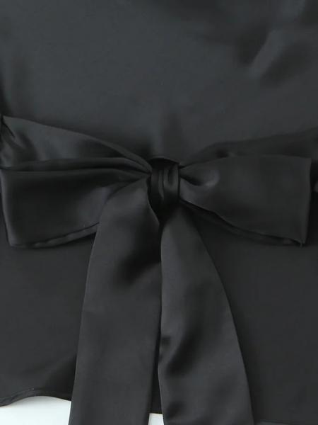 Women's Backless Satin Top, Loose-Fit Thin Fabric, Summer Sleeveless Blouse, Elegant Neckline Design, Perfect for Casual Wear Women's Backless Satin Top, Loose-Fit Thin Fabric, Summer Sleeveless Blouse, Elegant Neckline Design, Perfect for Casual Wear