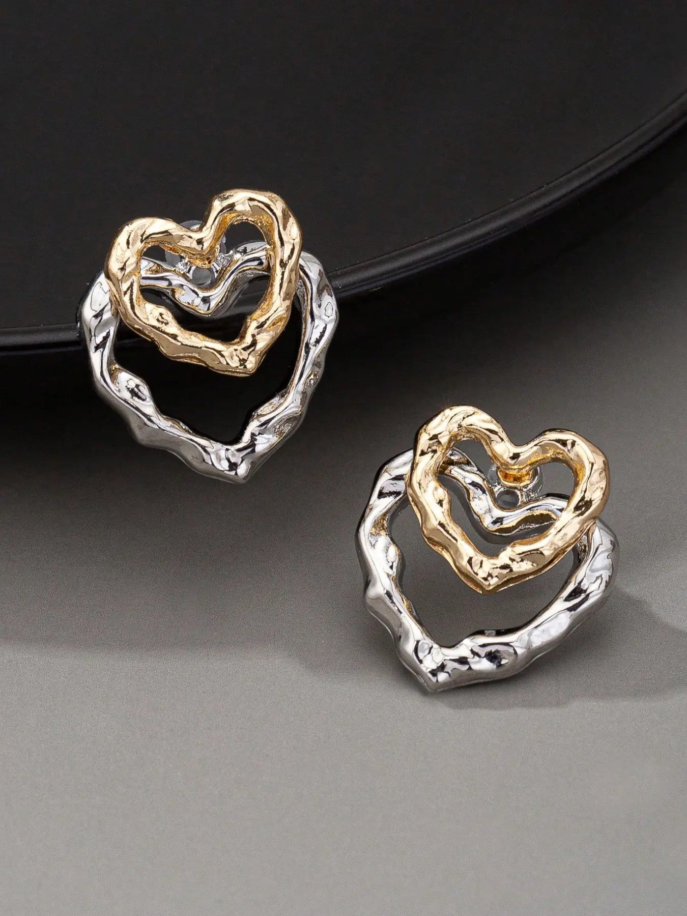 1 pair Fashionable Personalized Exquisite Women's Dual-Tone Double-Layer Metal Heart Stud Earrings, Suitable For Parties, Daily Wear, And Holidays