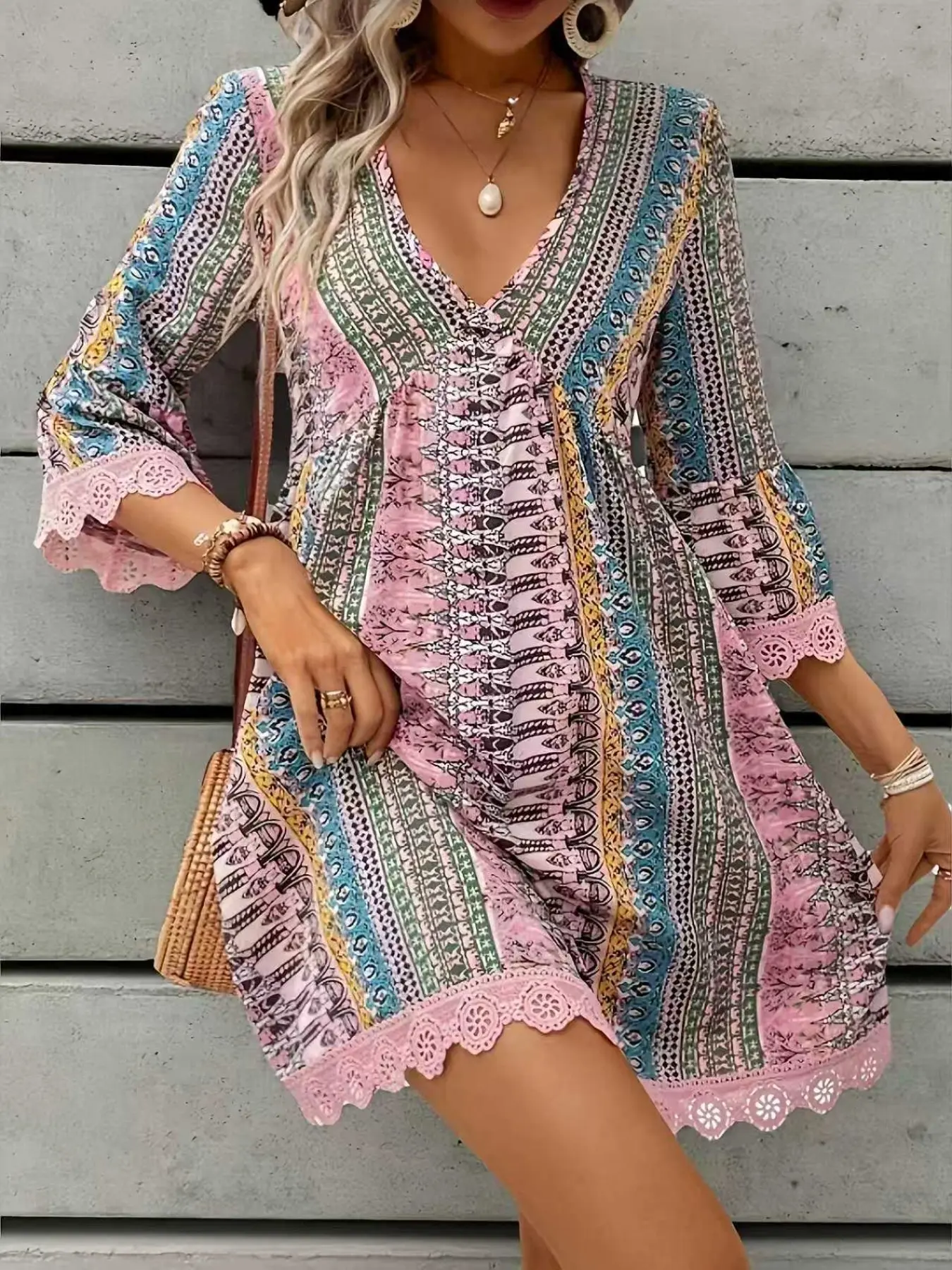 Bohemian Style Women's Dress, French Vintage Luxury V Neck Short Sleeve Print Lace Hem, Perfect for Vacation and Elegant Events, Comfortable and Fashionable