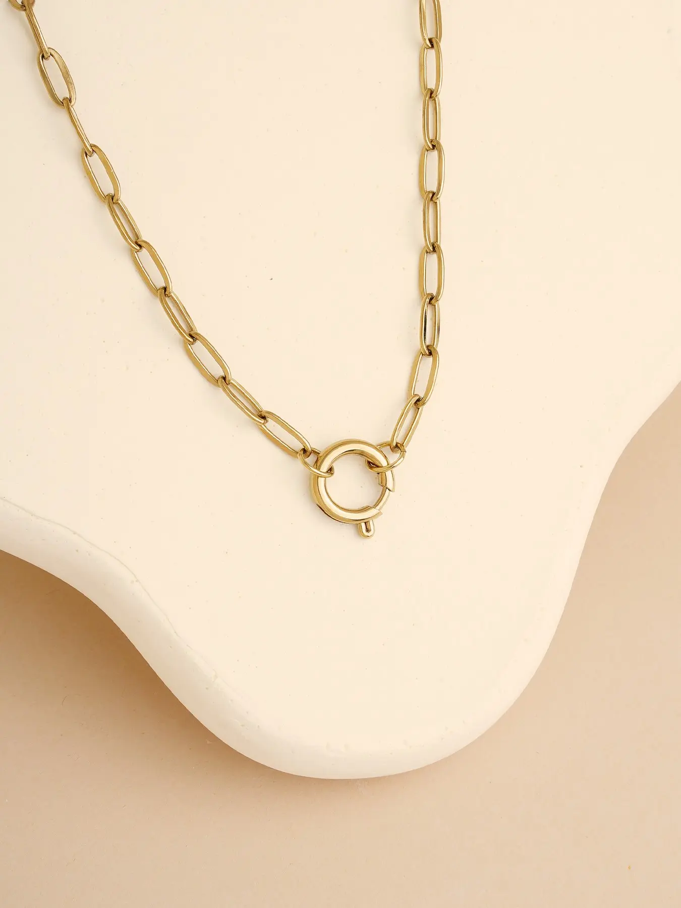 1pc 18K Gold Plated Paperclip Chain Necklace for Women, Stainless Steel Rectangle Link Layering Necklace with Front Spring Ring Clasp, Adjustable Dainty Gold Chain Necklace for Pendant