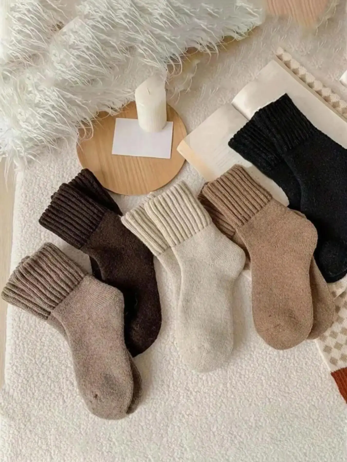 Women's Plain Mid-Calf Socks, Warm Thick Knit Soft Comfort Vintage Casual Insulated Fuzzy Socks, Perfect for Women Daily Wear