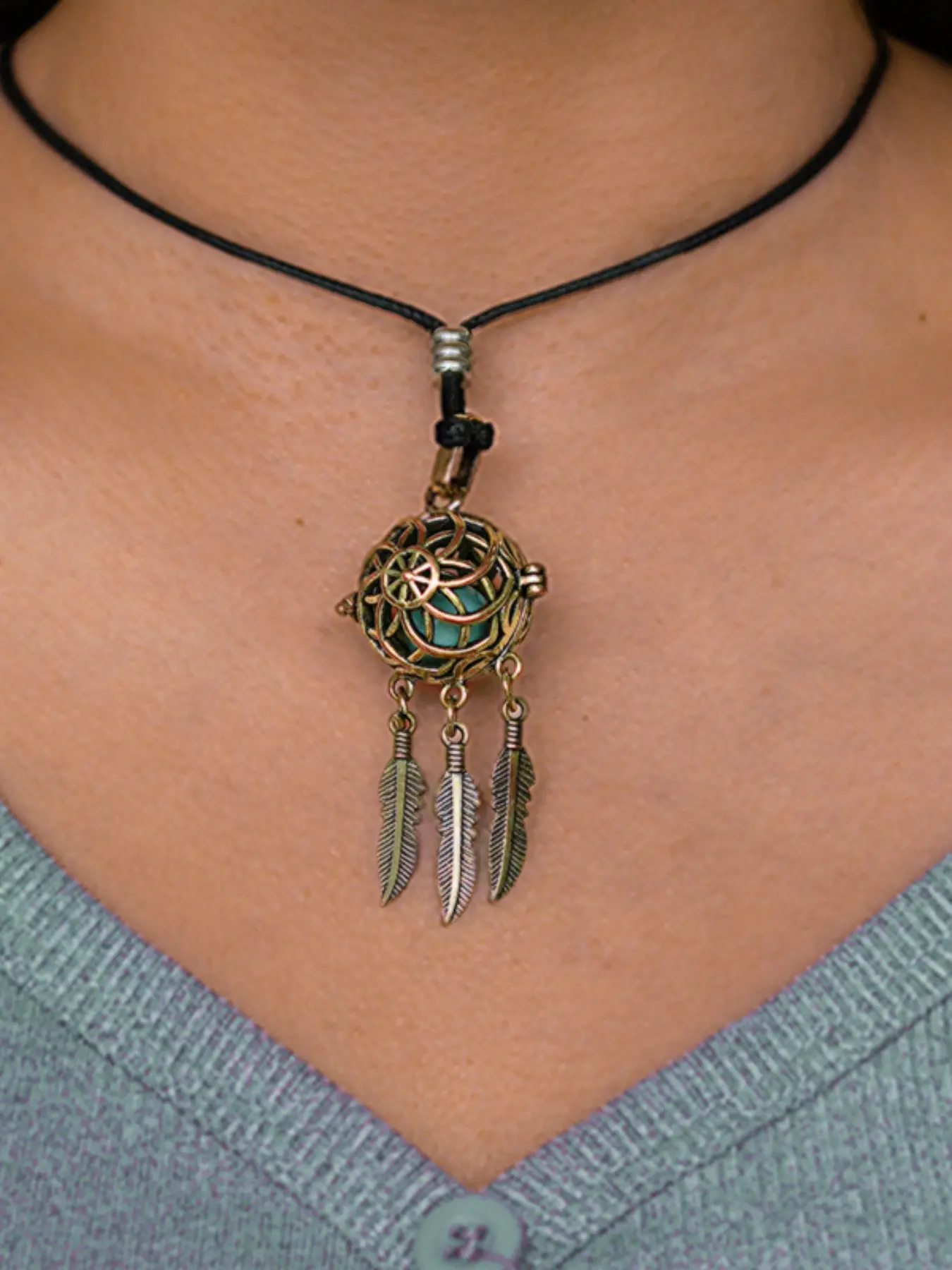 Adjustable Dreamcatcher Necklace with Natural Aromatherapy Beads, Romantic Gift for Mom and Daughter, Stress Relief Jewelry