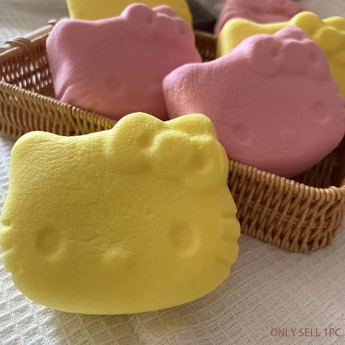 Kawaii Squishy Toy for Girls, Soft Cat Shape Stress Relief Toy, Slow Rising Squeeze Fidget Toy, Cute Sensory Desk Accessories Birthday Gift for Kids Adults
