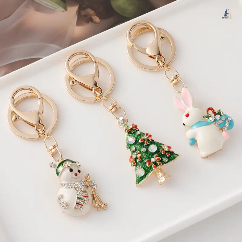 Unisex Metal-Coated Enamel Christmas Tree Pendant Charm Keychains & Bag Charms, Holiday Motif Fashion Accessory with Sturdy Clasp, Lightweight for Backpacks/Car Keys, Vivid Colors, Christmas/Birthday Gift Ideas