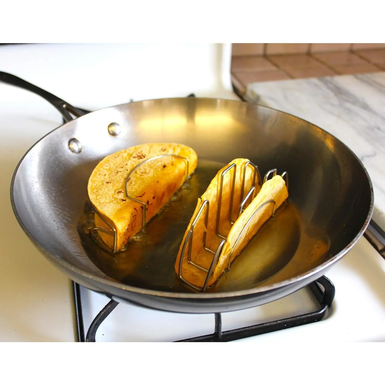 Gives more crispy to the taco INSIDE & OUTSIDE while frying, AIR frying or baking. Patented design makes it easier to fill too.