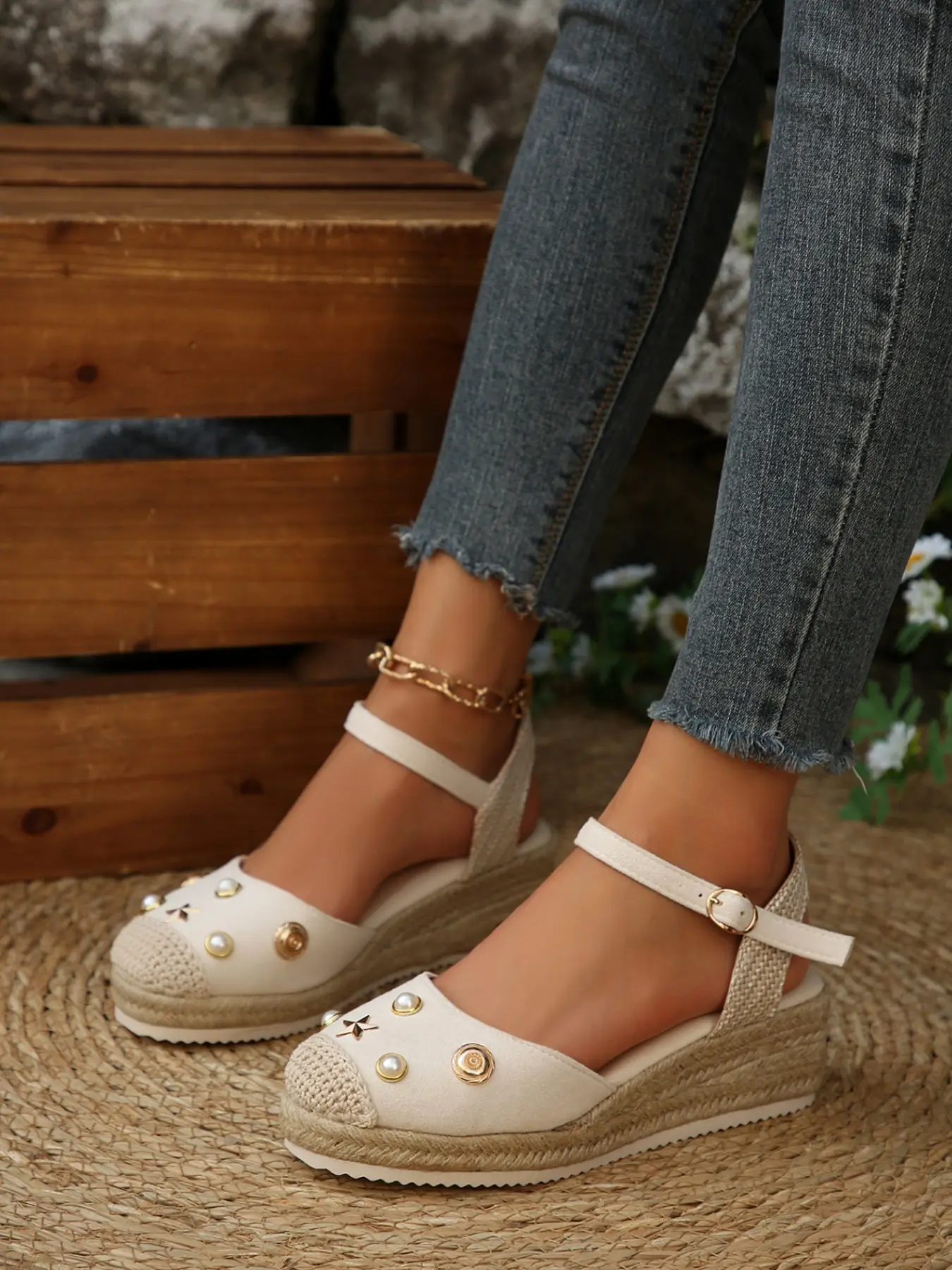 Women's Thick Sole Wedge Sandals, fashionable casual sandals, Summer Outdoor Closed-Toe Buckle Strap, Milk Coffee Color, Anti-Slip Height Boost Slimming Platform Shoes
