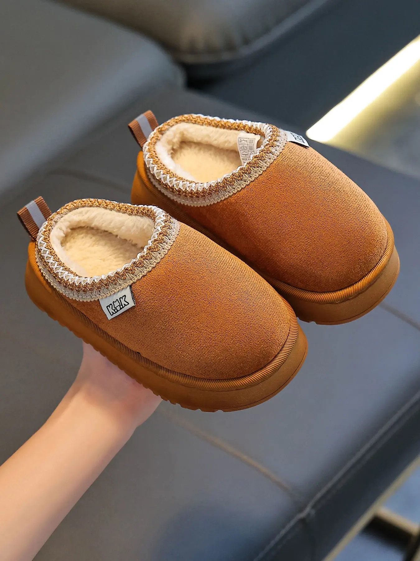 Autumn/Winter New Arrival Children's Home Slippers for Boys and Girls - Comfortable Casual Student Indoor Slippers