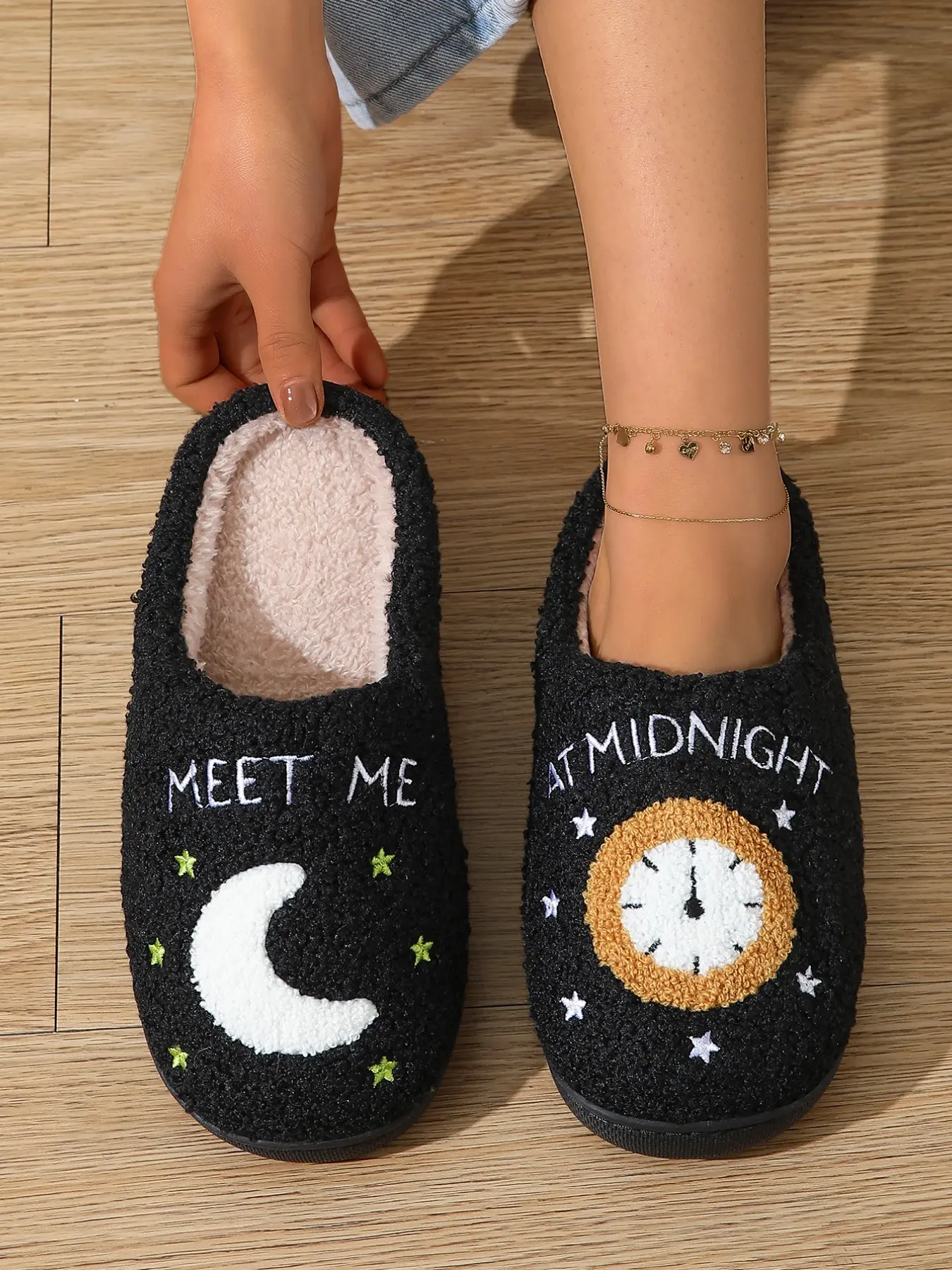 Women's Fall Winter Moon Clock Plush Cotton Slippers, Non-Slip Indoor Shoes, Cartoon Pattern, Medium Width, Casual Style