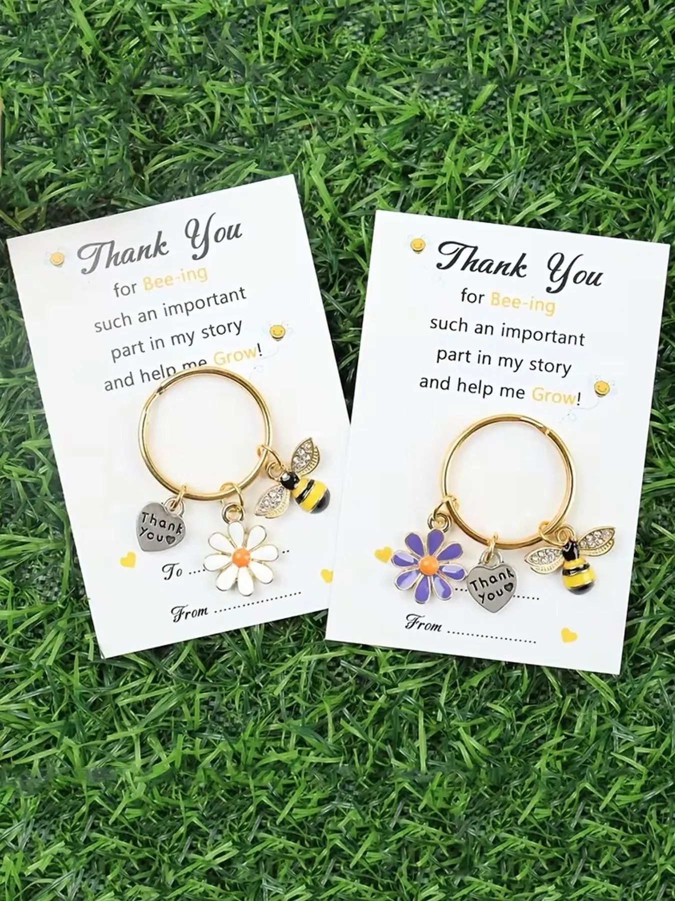 4pcs Cute Bee And Daisy Theme Keychains, With Thank-You Card,Specially Prepared For Teachers,Suitable As Gifts For Birthday, Wedding, Teachers' Day,Graduation,Thank You Gifts For Teachers, Friends, And Mentors, Back-To-School Season Gifts