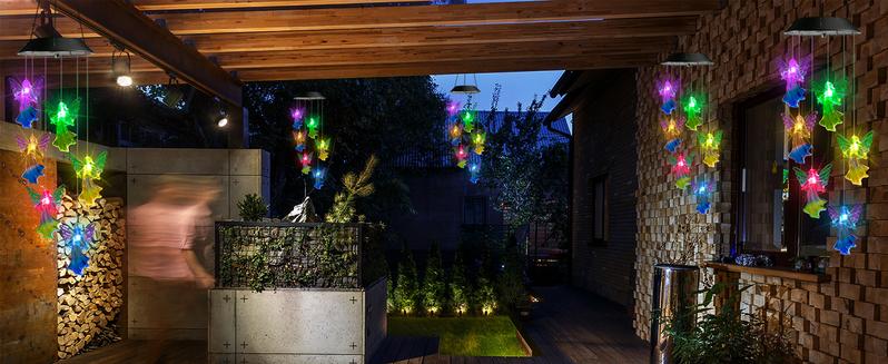 Solar-powered waterproof decorative wind chime light, featuring a color-changing angel design and 6 LED beads.  Suitable for outdoor hanging, it makes a perfect New Year's gift for mothers and grandmothers, and is ideal for porches, gardens, and patios.