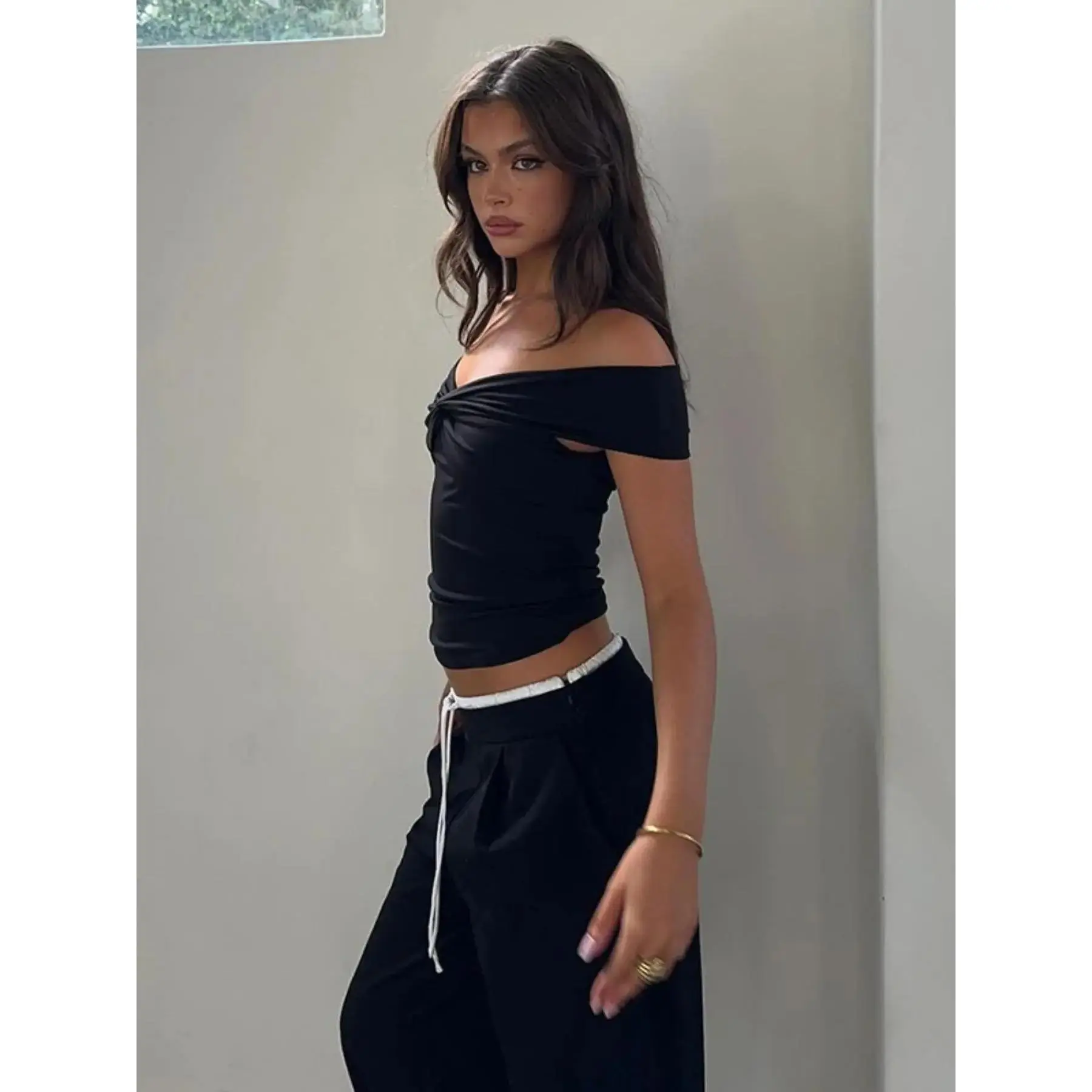 Women's Basic Fashion Plain Off Shoulder V Neck Tee, Casual Street Short Sleeve T-Shirt for Summer, Clothing Daily Wear, Fashionable Top day to night put together laid back effortless