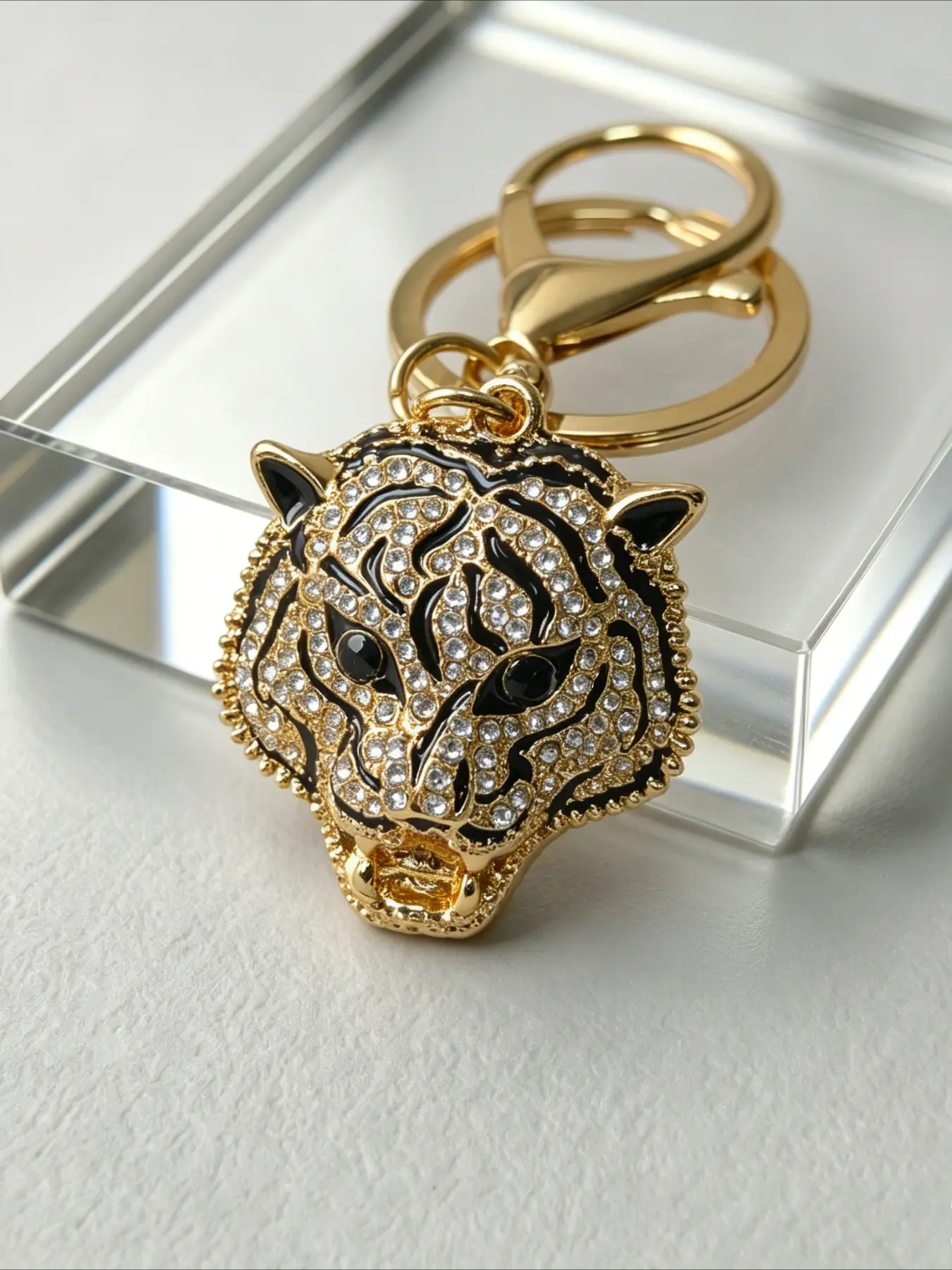Gold Rhinestone Tiger Head Keychain Key Ring Bling Wild Animal Bag Charm Pendant Metal Keychain, Men Women Accessories Gift