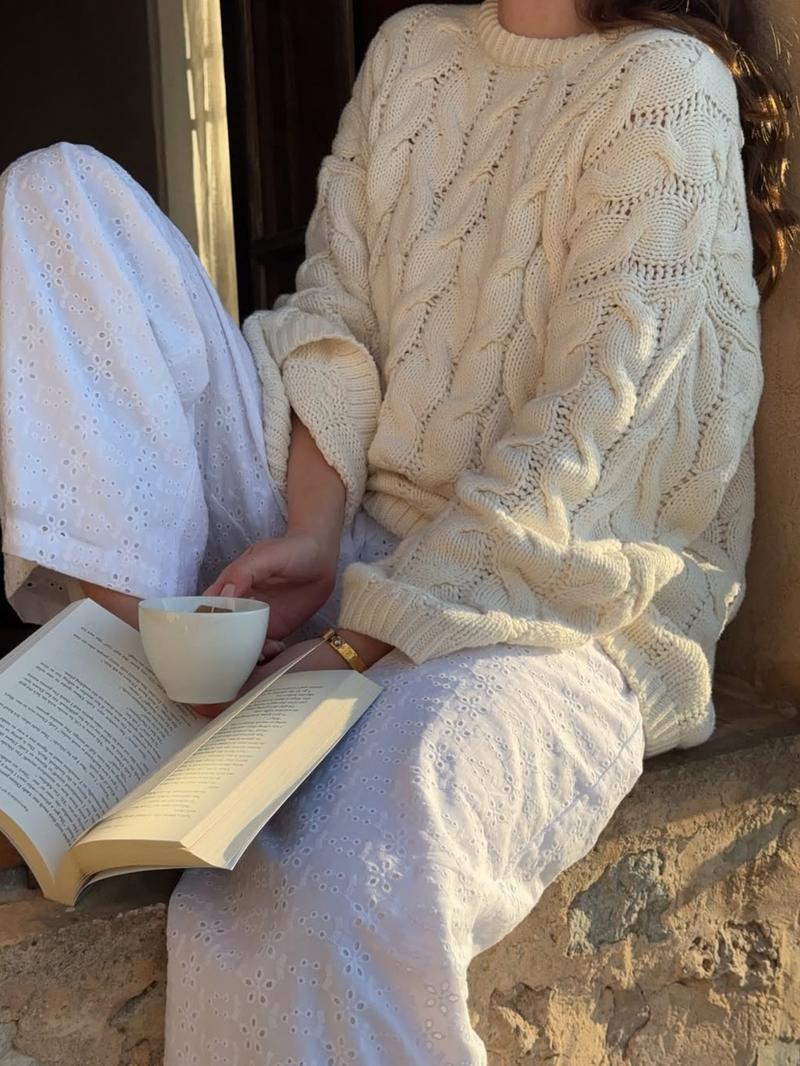 Women's Casual Round Neck Sweater, Long Sleeve Fitted Knit Top, Winter Fashion, Plain Color, Moderate Fabric Thickness, Knitwear