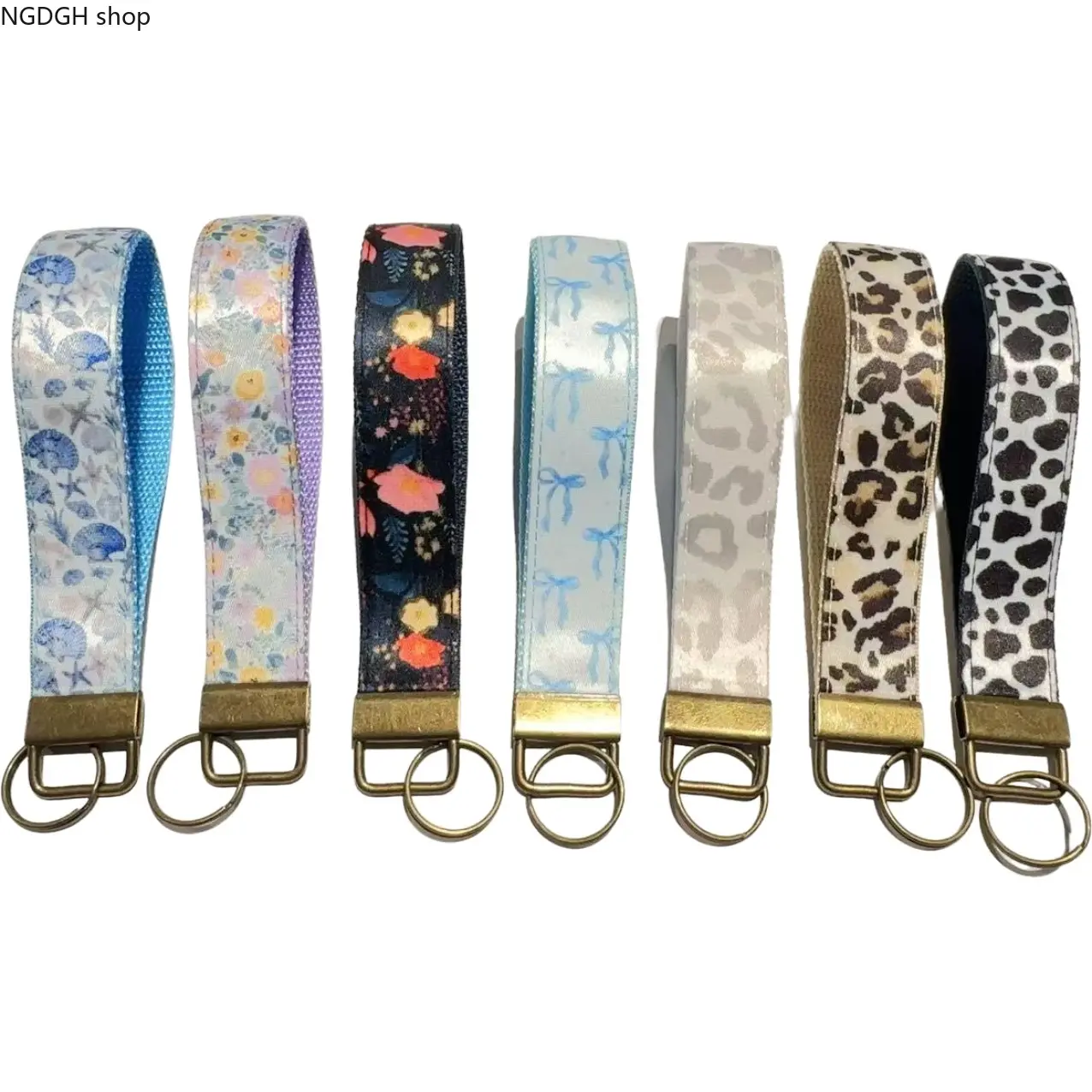 CutePrintWristKeyLanyard,RetroBronzeMetalClaspKeyChainWristStrap,MultipleStylishPatternOptions,DurableWovenFabric,PortableKeyAccessoryForSchoolBagPurseCarKeyOrganizationGirlsGift