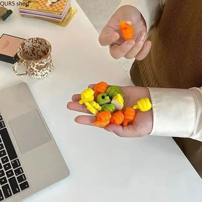 30/50PCS thumbs-up shaped wall-mounted thumb hook cable organizer made of colorful plastic, screw-free easy installation saves desktop space. Multi-functional desk accessory sorts charging wires and small items neatly, simple to paste on desks and walls f