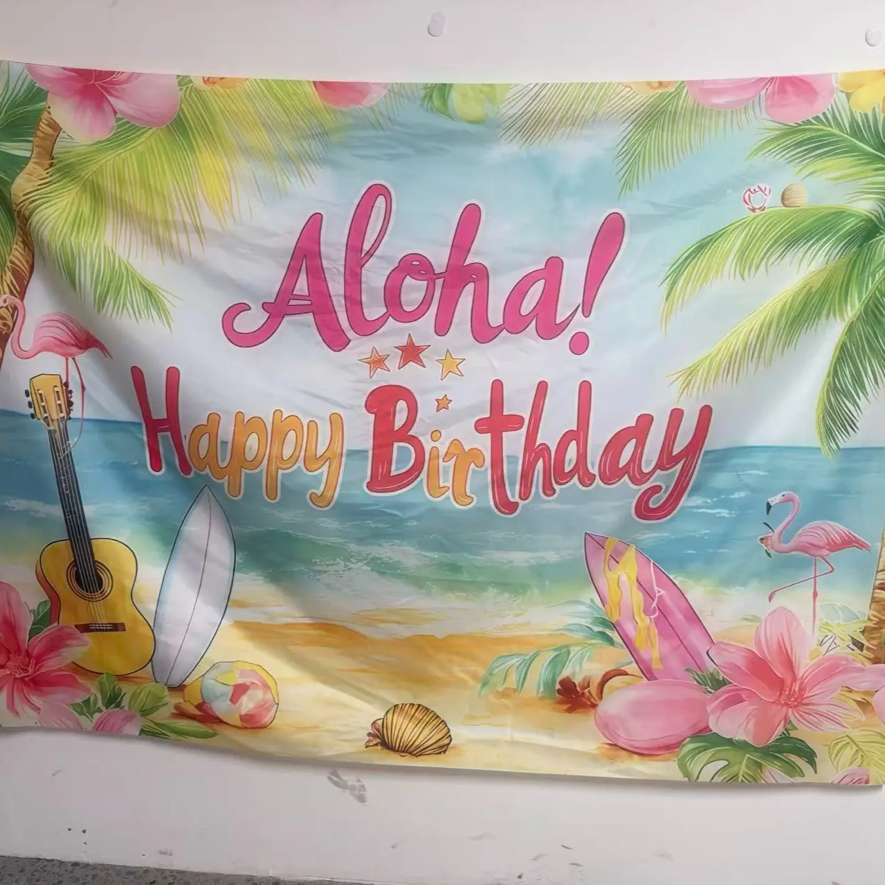 Vibrant Hawaiian birthday background banner,graffiti beach scene with flamingos and palm trees, suitable for summer parties, photo booth props and cake table decorations, Hawaiian party decorations, multifunctional decorations for outdoor birthday parties