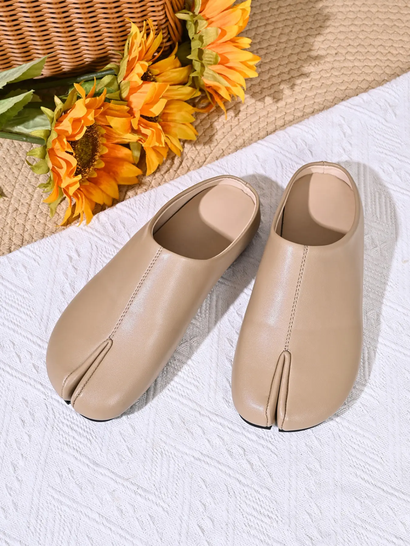 Women Tabi Split Toe Backless Mule Slippers slipresistant Zapatos affordablefashion Faux Leather Closed Toe Slide Flats For Daily Casual Street Wear