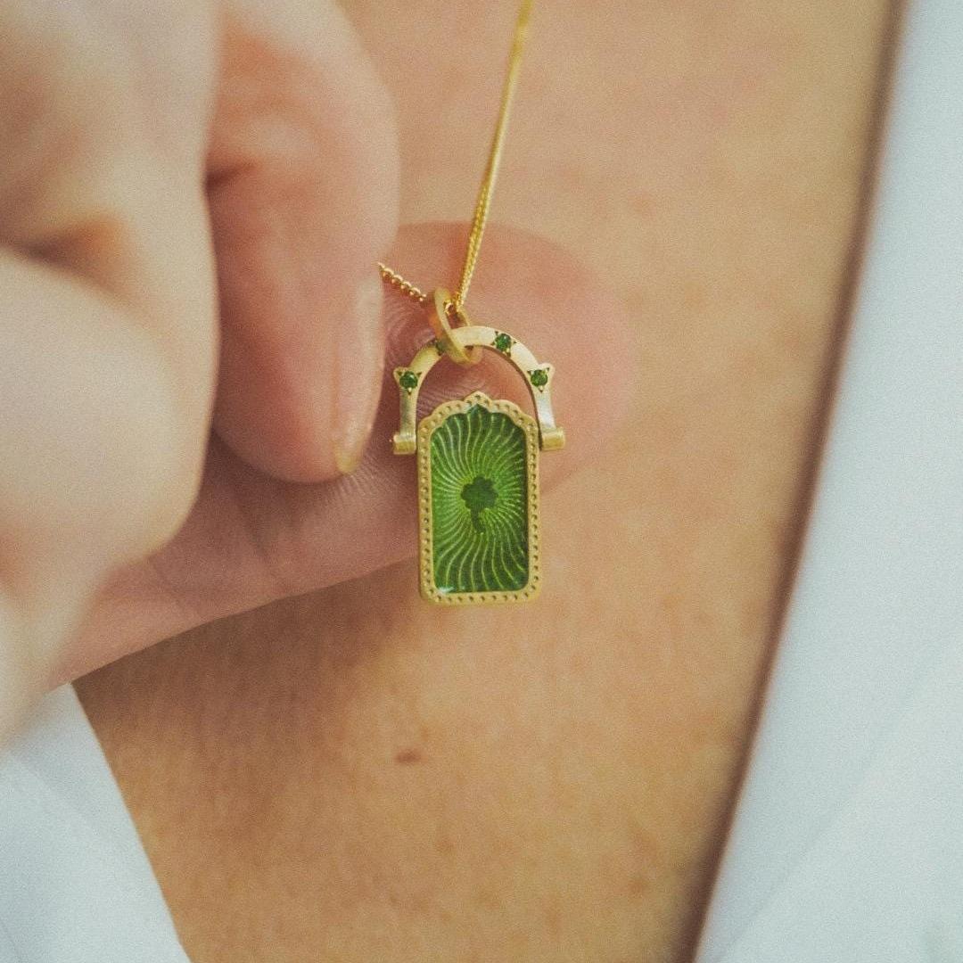 Tarot Shaking Necklace – Guardian Jewelry | Y2K Love Charm Necklace, Titanium Steel Vacuum Furnace, Tarnish-Free Hypoallergenic, High Color Retention, Waterproof Daily Wear, Boho Protection Gift for Her