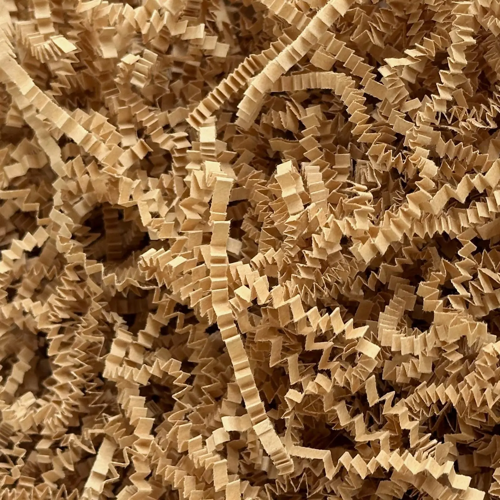 Brown Crinkle Cut Paper Shreds 100g (3.5oz) - Kraft Wavy Gift Box Filler, Decorative Shredded Paper for Gift Wrap, Christmas, Wedding, Birthday, Bridesmaid Gifts, Gift Bags & Baskets Packaging, Gift Wrapping Supplies, Cute Packaging