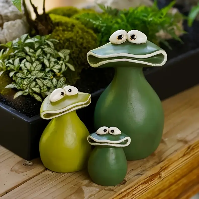 3pcs Big-Mouth Frog Family Set, Cute Frog Characters, Creative Decorative Ornaments in Resin, Garden Animal Statues for Indoor And Outdoor, Houses And Gardens