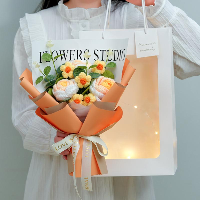 Finished Hand-Knitted Rose Yarn Bouquet, Creative Gift for Girls, Birthday, Teachers' Day, Valentine's Day, for Foreign Trade