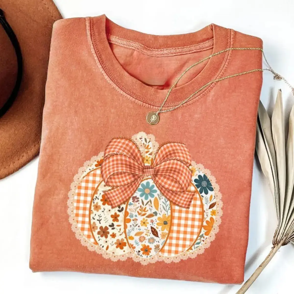 Farm Fresh Pumpkins Hand Picked Daily Tshirt, Pumpkin Sweatshirt, Pumpkin Season Tee, Fall Season Shirt, Fall Autumn Thanksgiving, halloween gift, halloween T-shirts