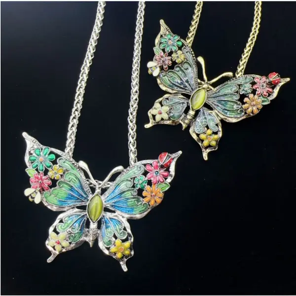 A Retro Elegant Enamel Butterfly Pendant Necklace for Women, Suitable for Holidays, Birthdays, Dates, Dances, Banquets, Parties, Vacations, And Shopping Additions