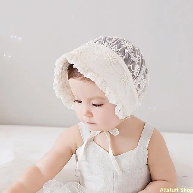 A Baby Lace-Trimmed, Palace-Style Princess Hat, Perfect for Outings, Featuring Intricate Embroidery. This Includes a Baby Hat, Fetal Hat, Newborn Cap, Warm Baby Cap, And a Charming Vintage Infant Bonnet