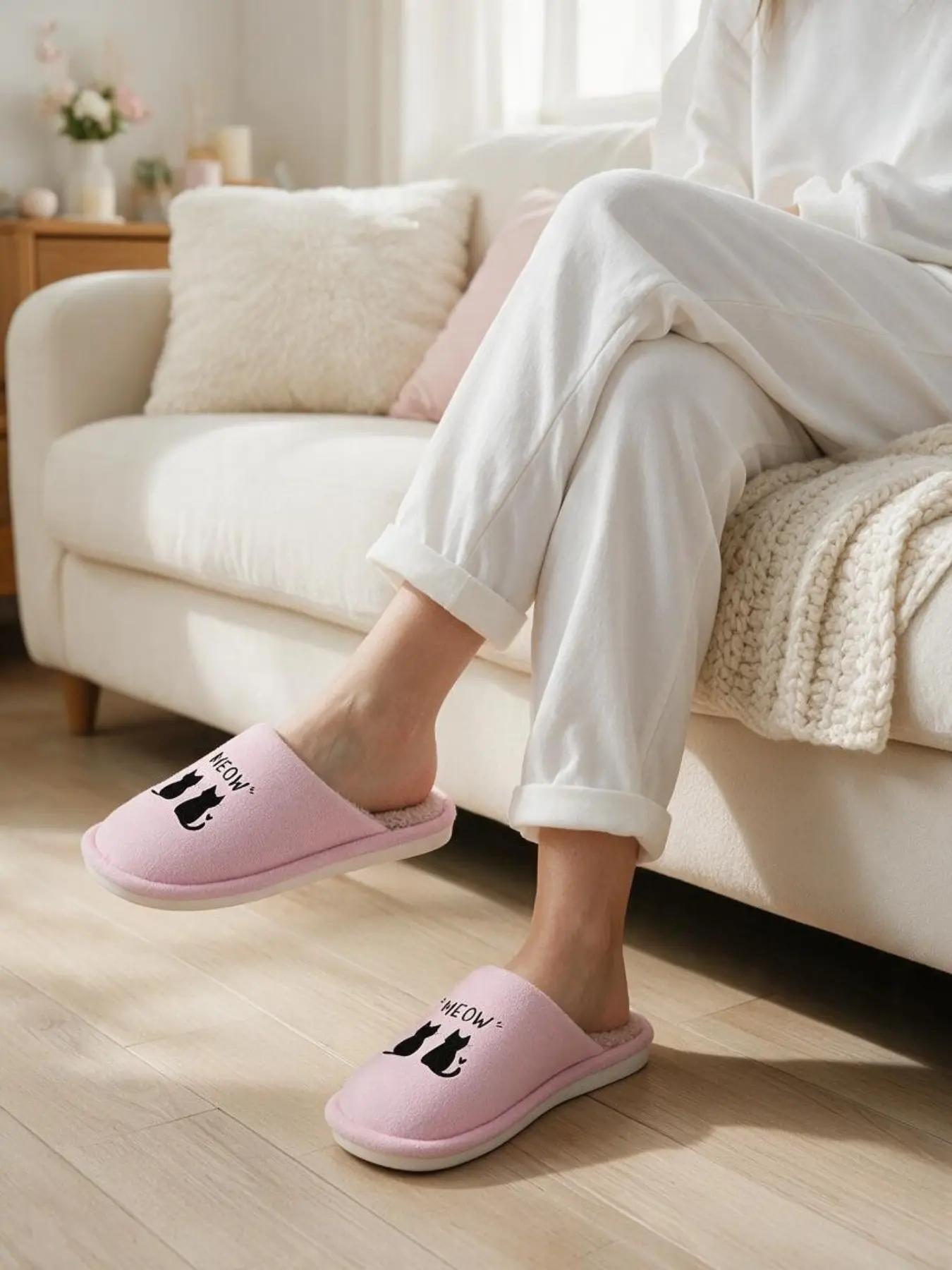 Cute Cat Meow Fuzzy House Slippers, Soft Warm Fluffy Indoor Slip on Slippers, Cozy Home Footwear for Women, Comfortable and Stylish