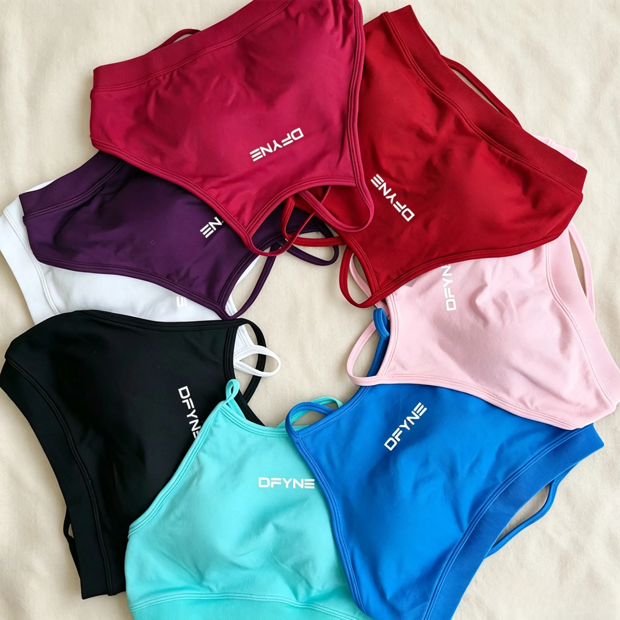 DFYNE Women Seamless Cross Back Longline Sports Bra Tank, Padded Medium Support Shockproof Anti-Sagging Quick Dry,High Stretch No Chafe Yoga Gym Running Active Top, Multi Colors Available,Seamless Cross Back Sports Bra Women Padded Quick Dry Shockproof Yo