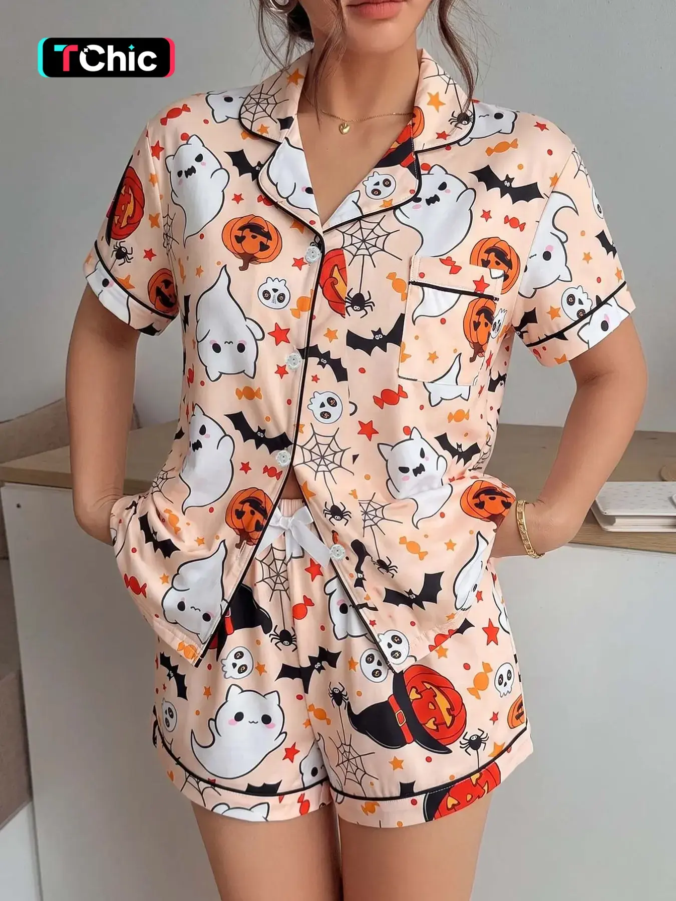 Halloween Two-Piece Set, Fun Ghost Pumpkin Print Shirt & Bow Shorts, Casual Summer Pajamas for Women, Home Wear, Pajama Lounge Set, Loungewear Nightwear Set