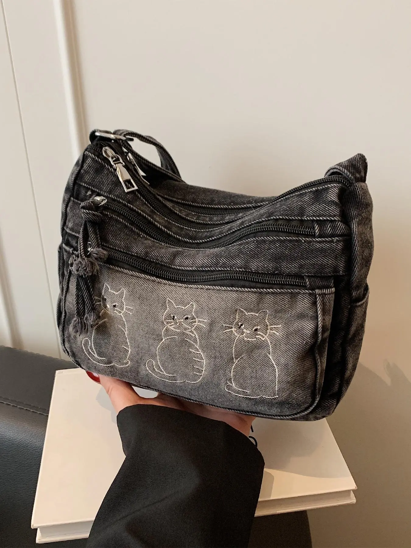Trendy Fashion Multi-Pocket Smooth Zipper Design Denim Bag, Single Shoulder Crossbody, Stylish and Practical, Perfect for Daily Use