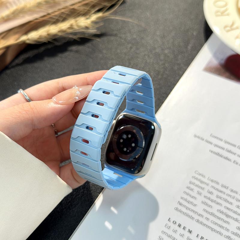 Magnetic Strap For Apple Watch Bands Ultra 2 49mm 45mm 44mm 46mm 42mm 40mm Belt Silicone Bracelet iWatch Series 11 10 8 7 6 5 9 SE
