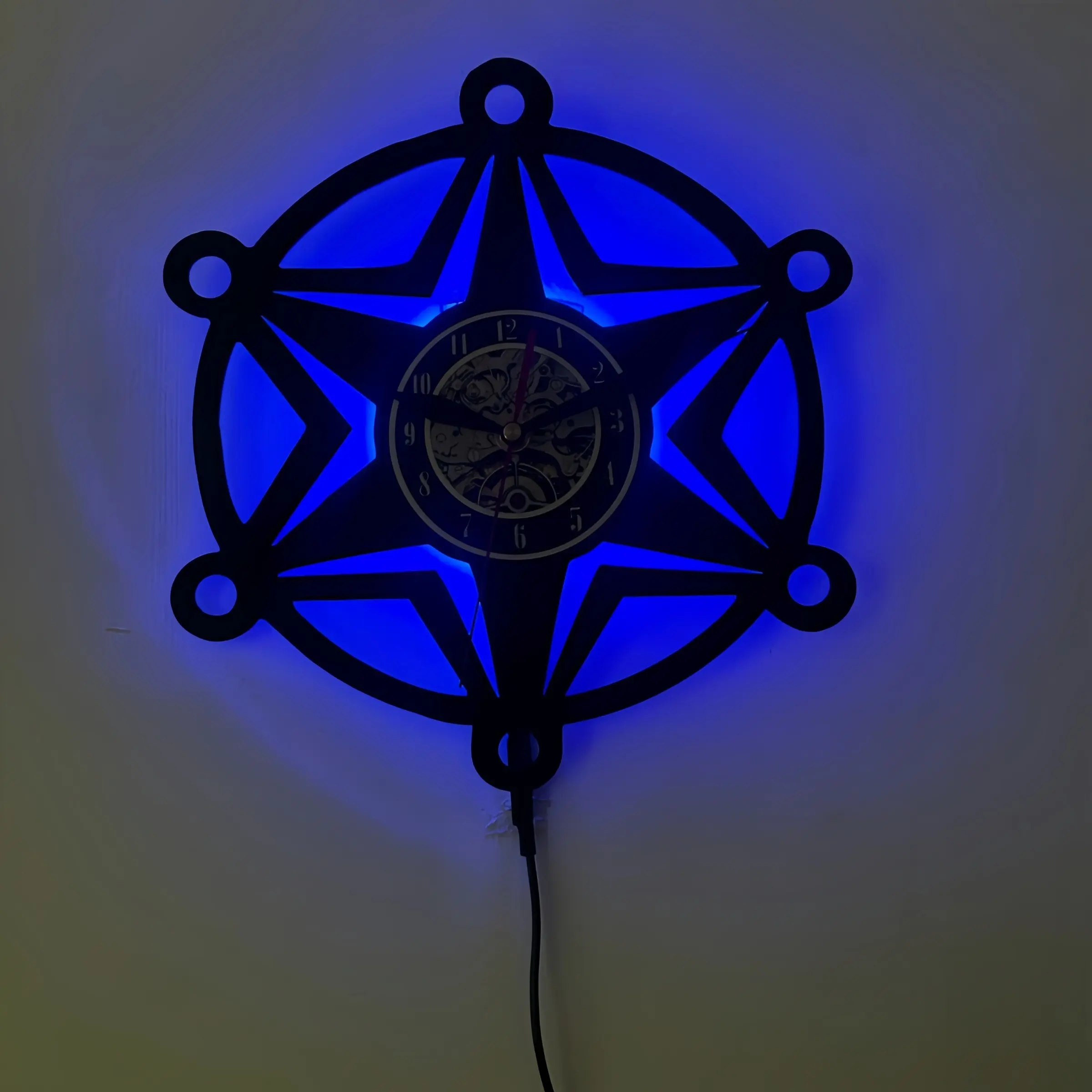 Vintage Ship Wheel Star Shape LED Clock, Mechanical Gear Dial, Nautical Theme Decor, Perfect for Sailor Gifts, Retro Industrial Style