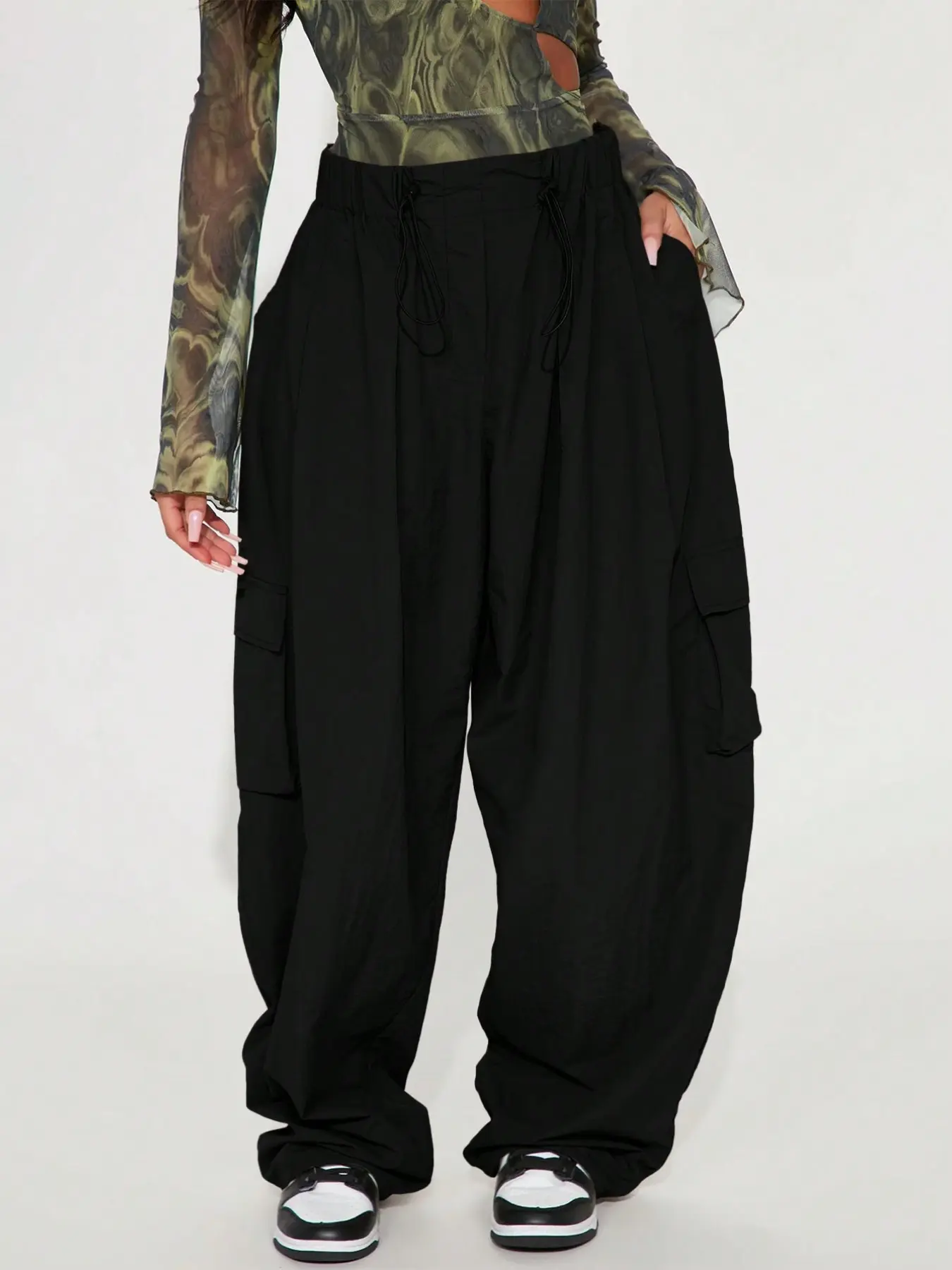Women's Y2K Oversized Wide Leg Parachute Pants, Multi-Pocket Workwear, Street Style, Tiktok Fashion, Loose Fit, Trendy