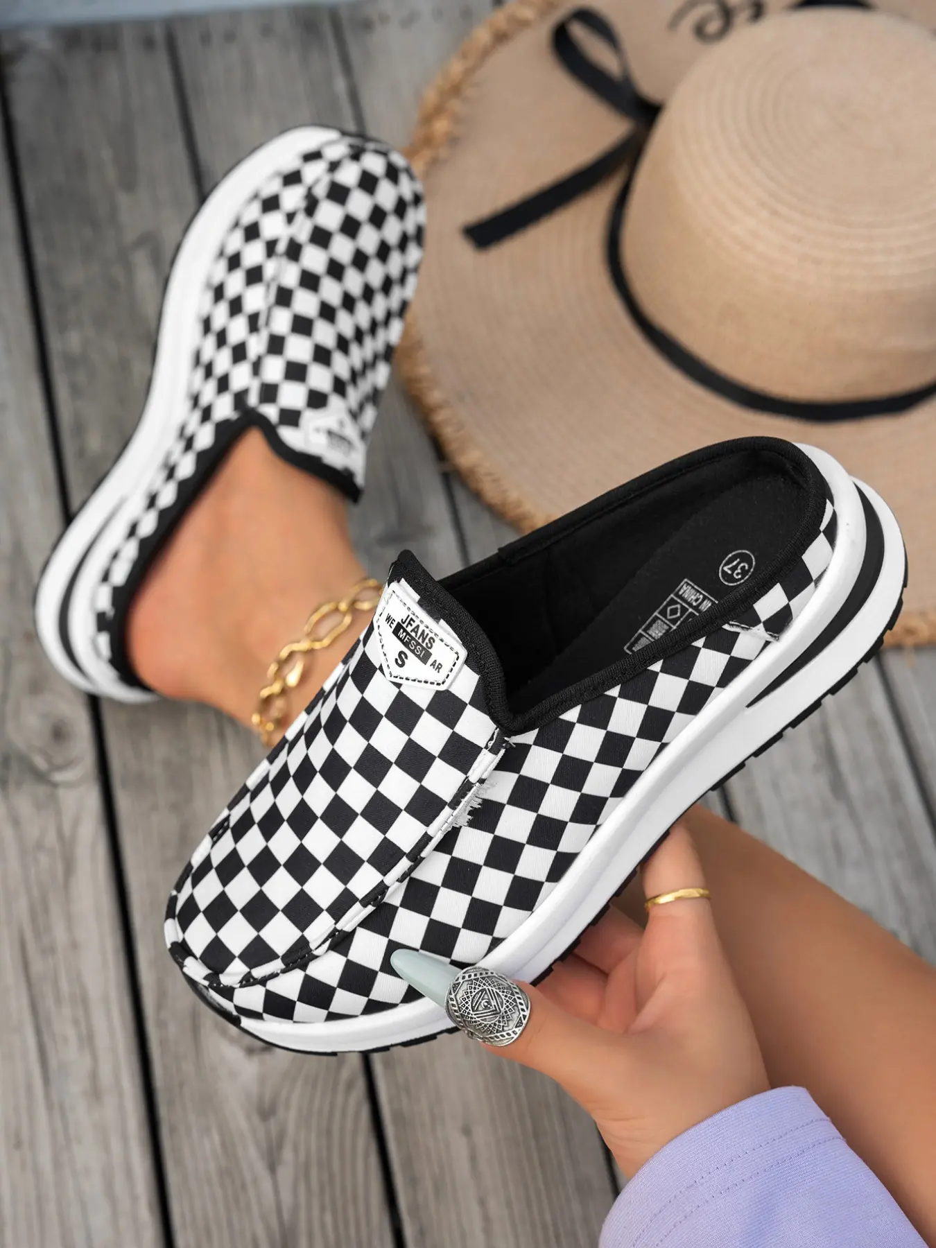 2026 New Thick Sole Women's Mules, Large Size Comfortable Slip-On Shoes, Ideal for School and Vacation, Multiple Colors Available