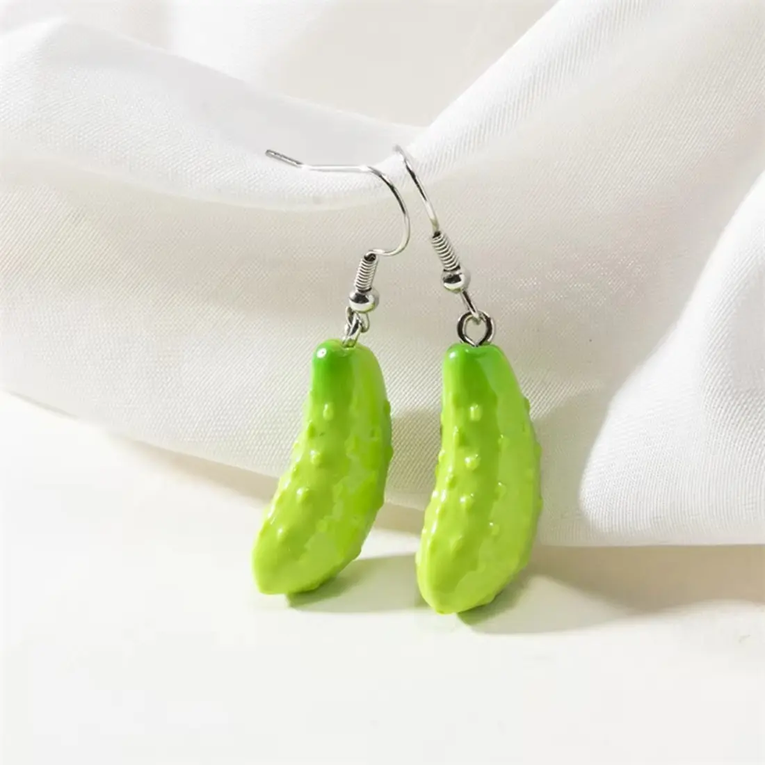 Handcrafted Resin Cucumber Look Dangle Earrings, Food Theme Costume Jewelry, Pickle Drop Fashion Accessories for Women