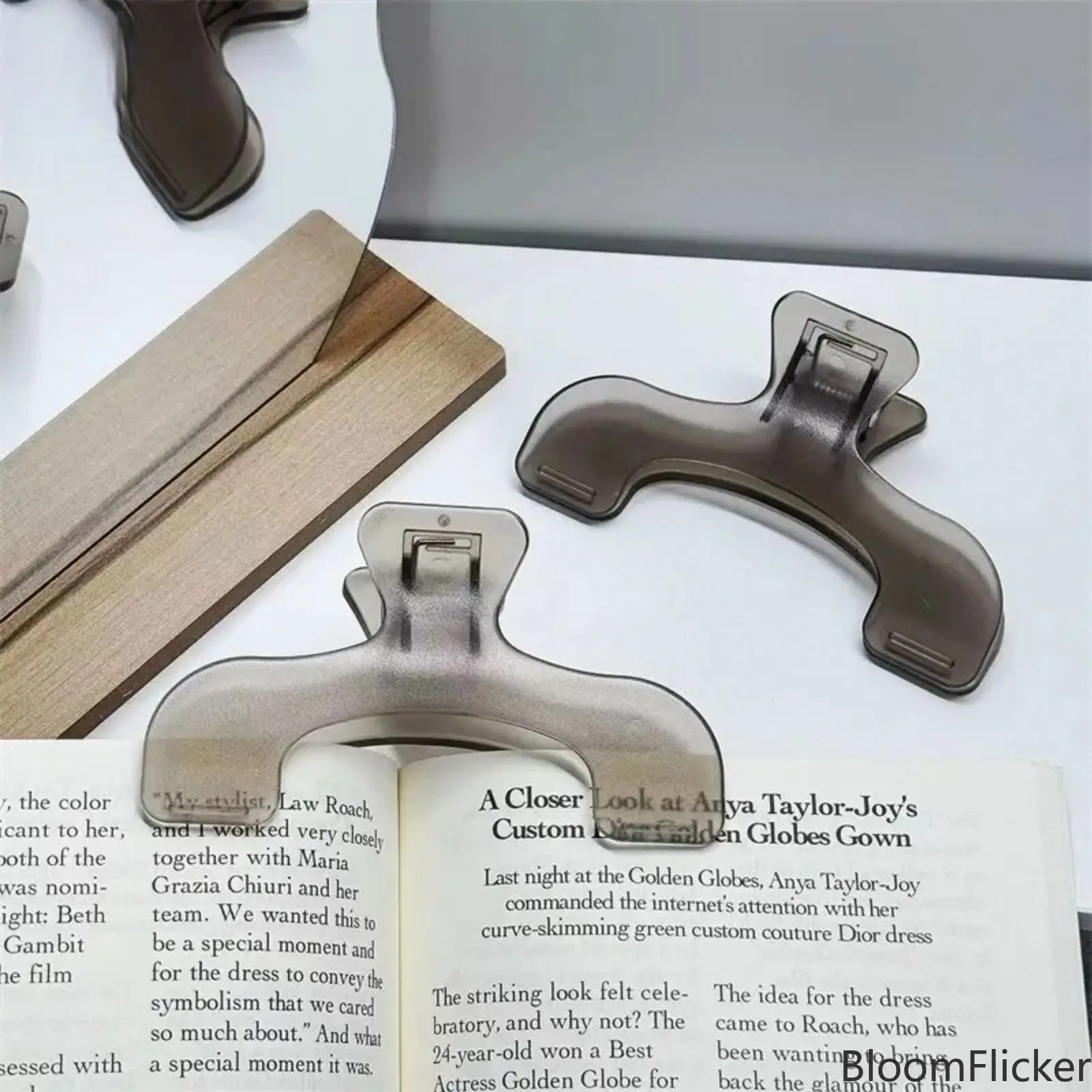 4Pcs Clear Transparent Book Clip Set, Creative Practical Page Marker Holders, Lightweight Student Bookmarks, Multi-Functional Decorative Clips for Notebook, Daily Study & Hand Journal Decoration