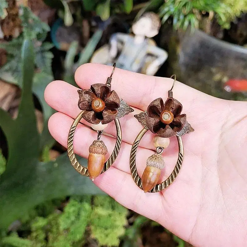 Natural Acorn Earrings Creative Plant Series Vintage Wooden Earrings Unqiue Plant Fruits Statement Jewelry Custom Packaging