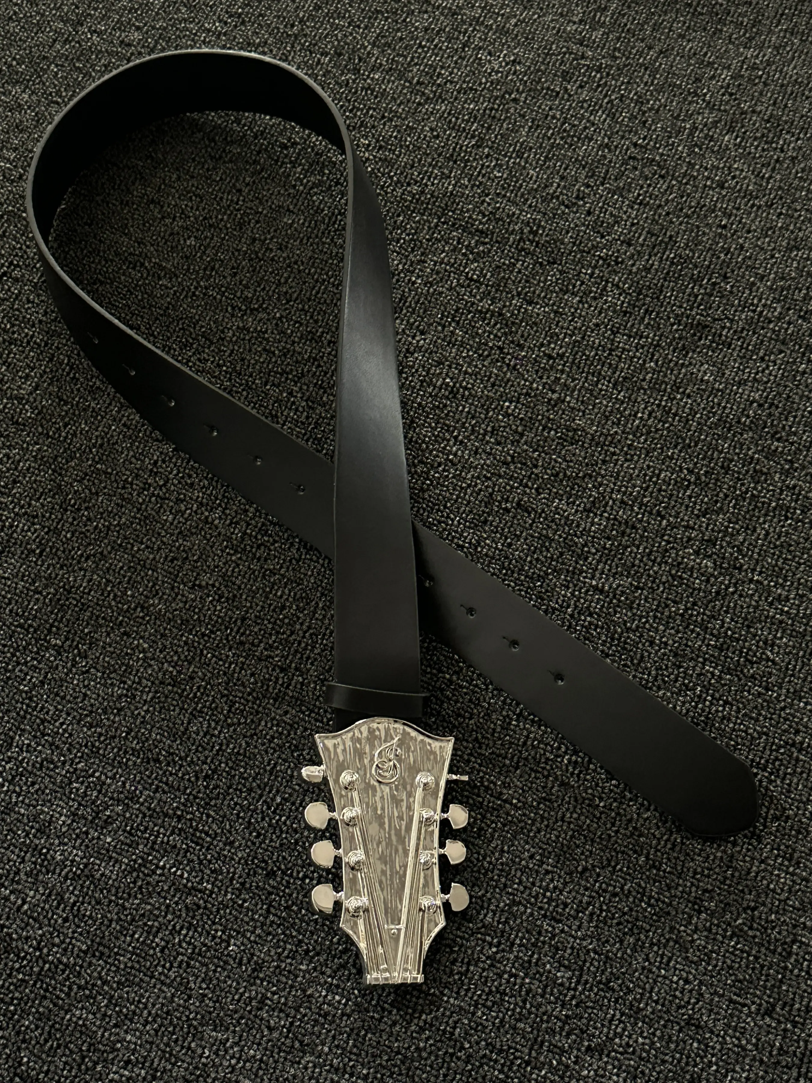 Rock Guitar Buckle Waist Belt, Premium Simple Vintage PU Leather Belt, Silver Color Metal Guitar Shape Buckle, Casual All Seasons Accessory, Fashion Belts