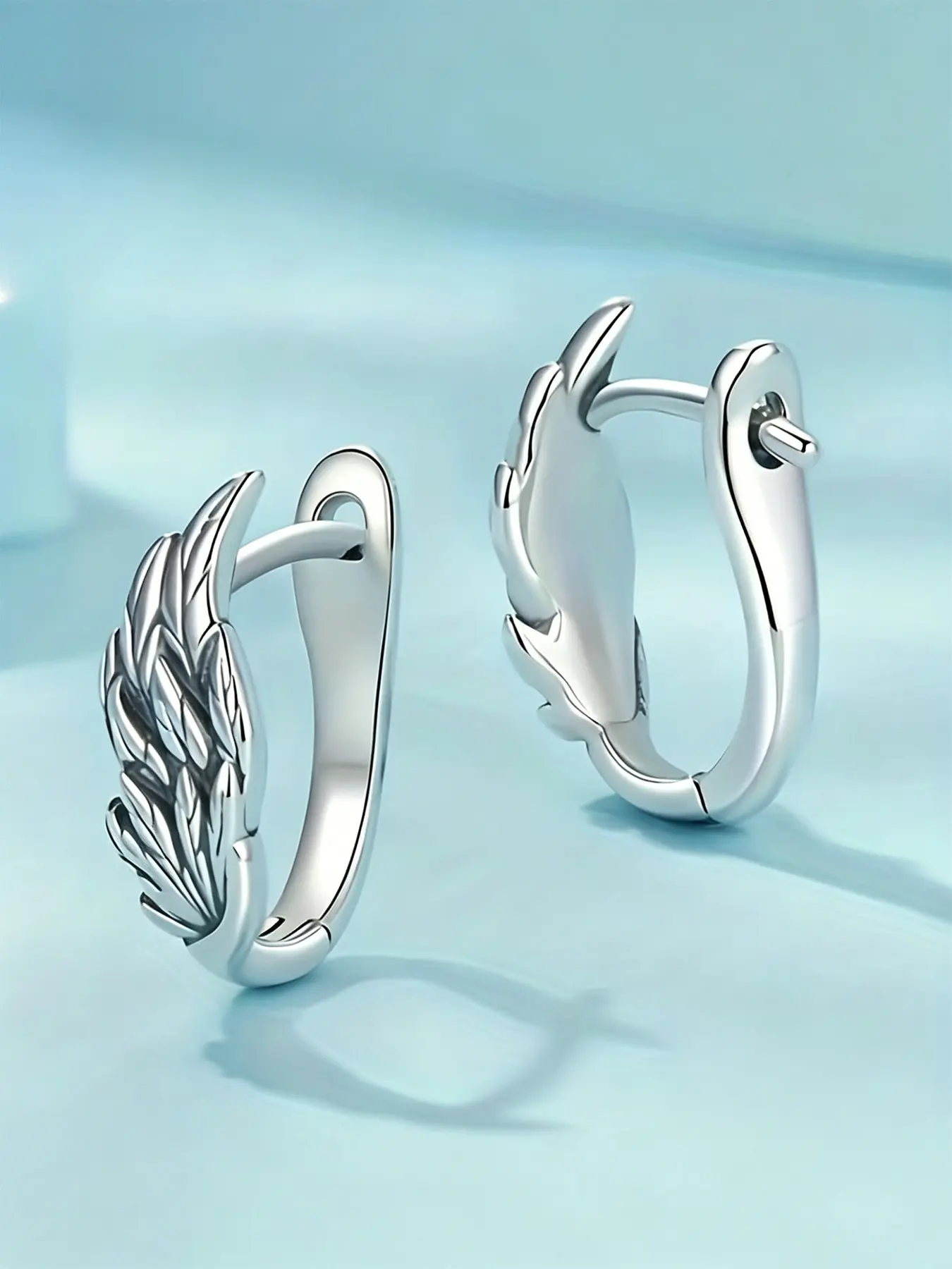 Unisex Retro Creative Earrings, Wing Design, Perfect for Daily Wear & Holidays, Stylish Jewelry for Men & Women, Unique Accessory, Statement Earring, Fashionable Earrings