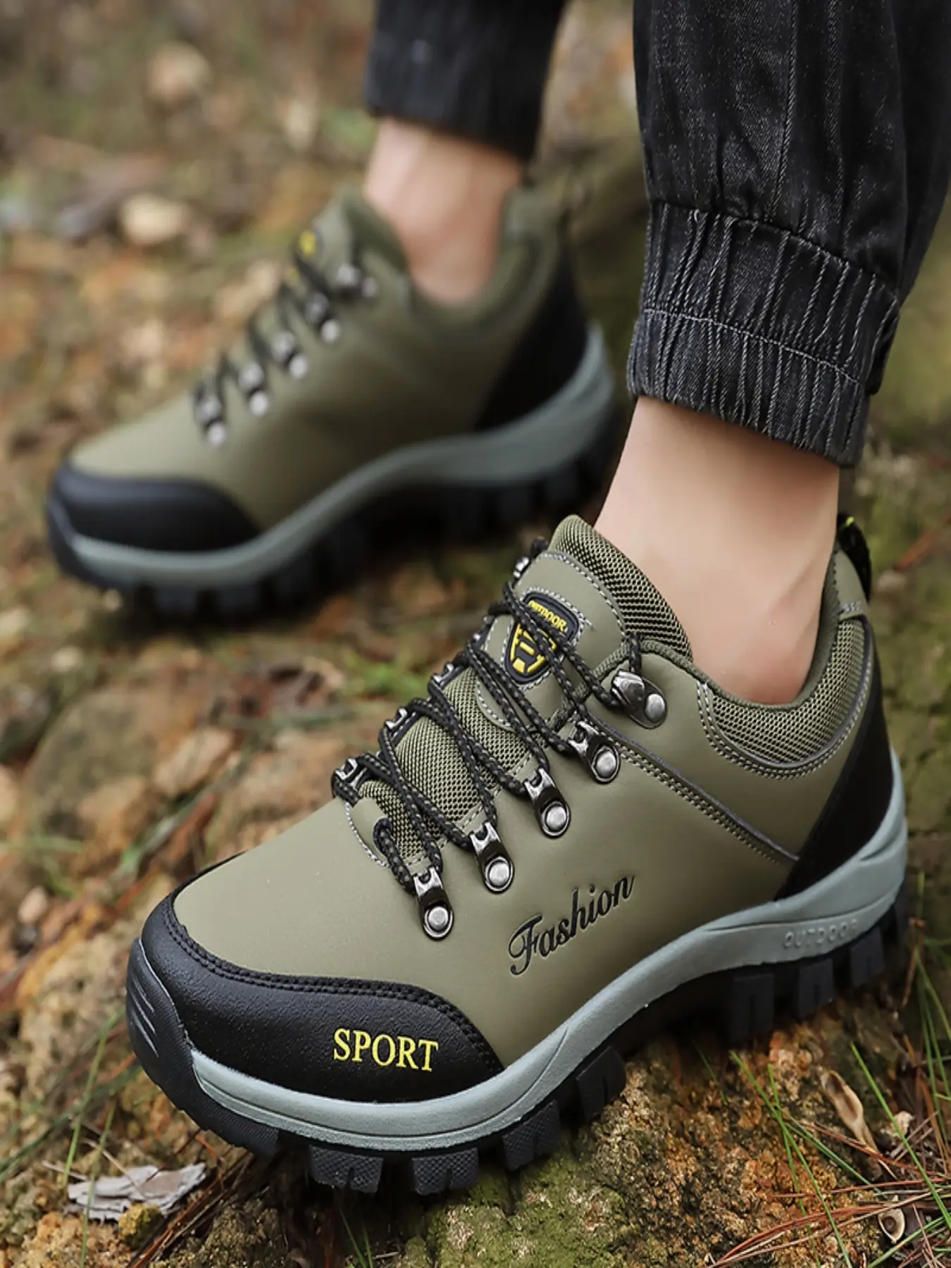 Men's Waterproof Hiking Shoes Non-Slip Thick Sole Outdoor Trekking Sneakers Breathable Wear Resistant Work Walking Footwear