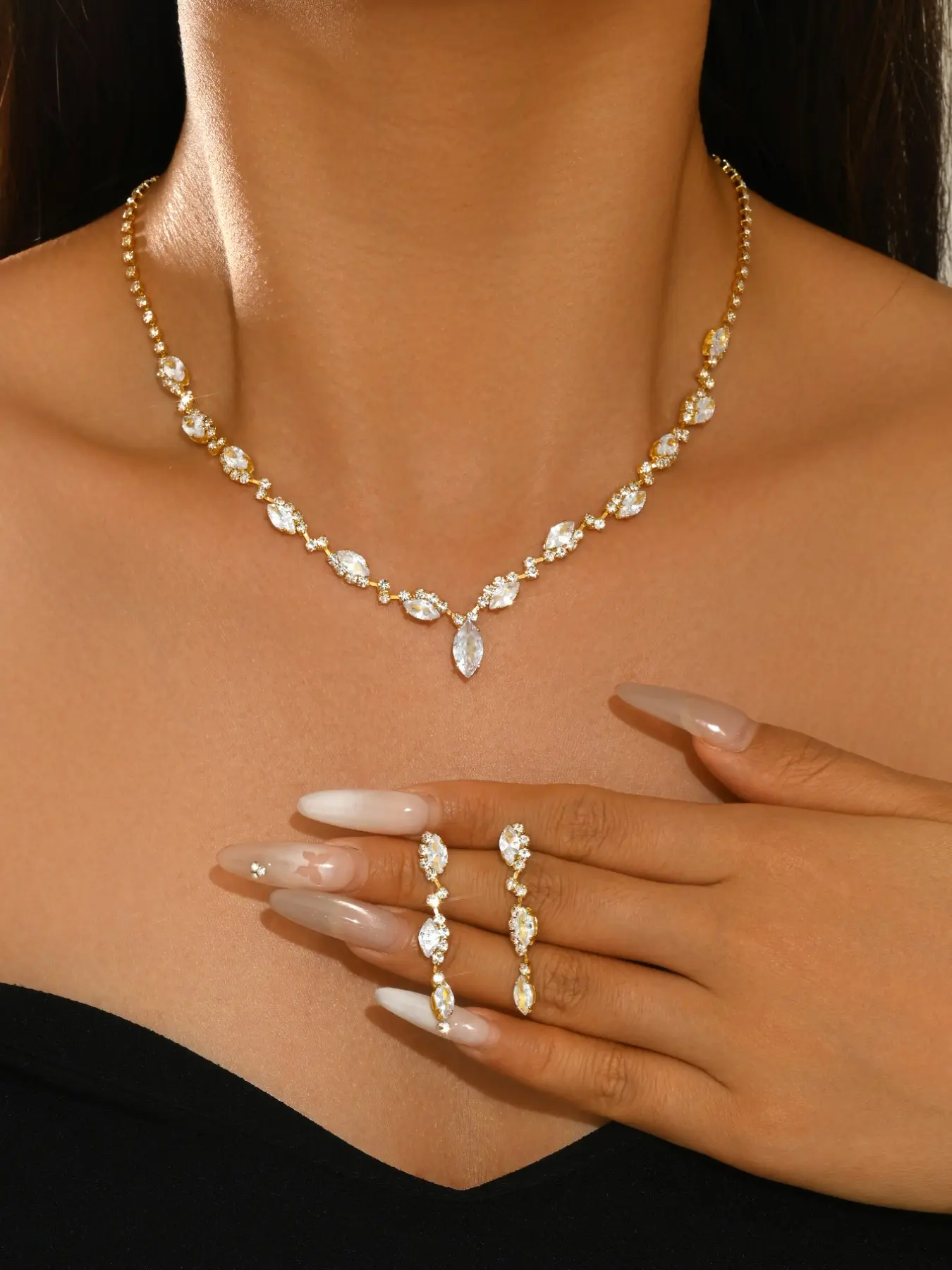 Elegant Women's Jewelry Set, Sparkling Rhinestone Necklace and Earrings Combo, Bridal Wedding Jewelry, Perfect for Weddings and Parties, Charming Bride Accessories