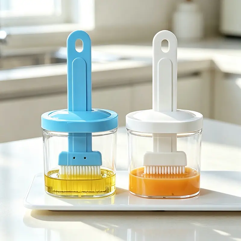 Two Colors Available Oil Brush Baking Brush with Oil Can, Barbecue Brush with Oil Pot, Household Oil Brush for Baking And Cooking, Creative Oil Brush with Oil Box, Oil Brush for Kitchen Barbecue Camping Outdoor Picnic, Kitchen Additions