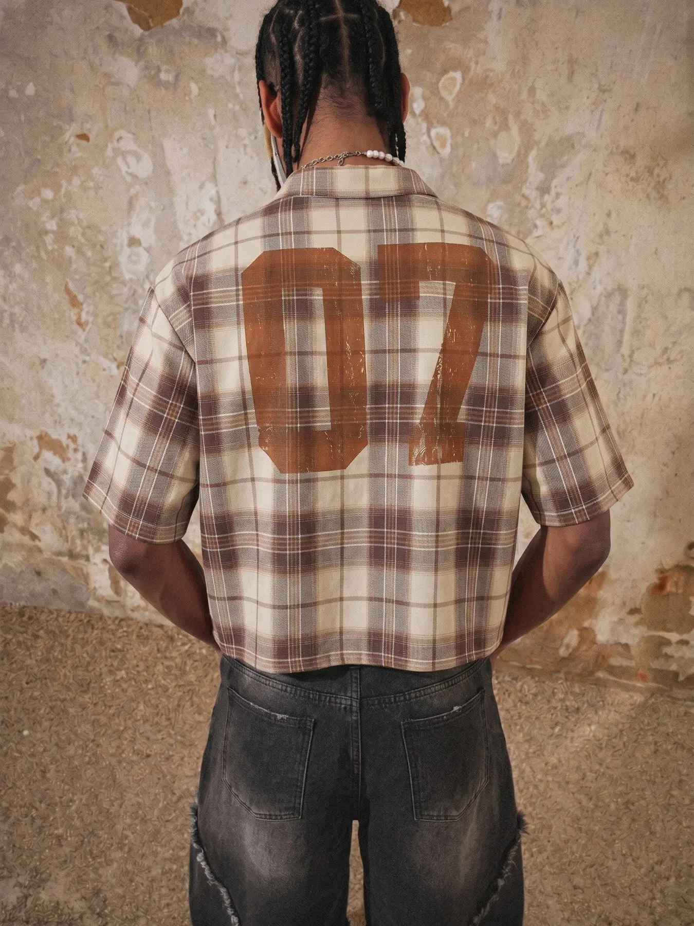 Versatile Plaid Button-Down Shirt - Casual Cool Outfit, Wrinkle Resistant for Hangout & Sports Men's Rice Retro Plaid Vintage '07 Print Short Sleeve Shirt, Neutral American Vintage Workwear Style, Loose-Fitting Casual Top