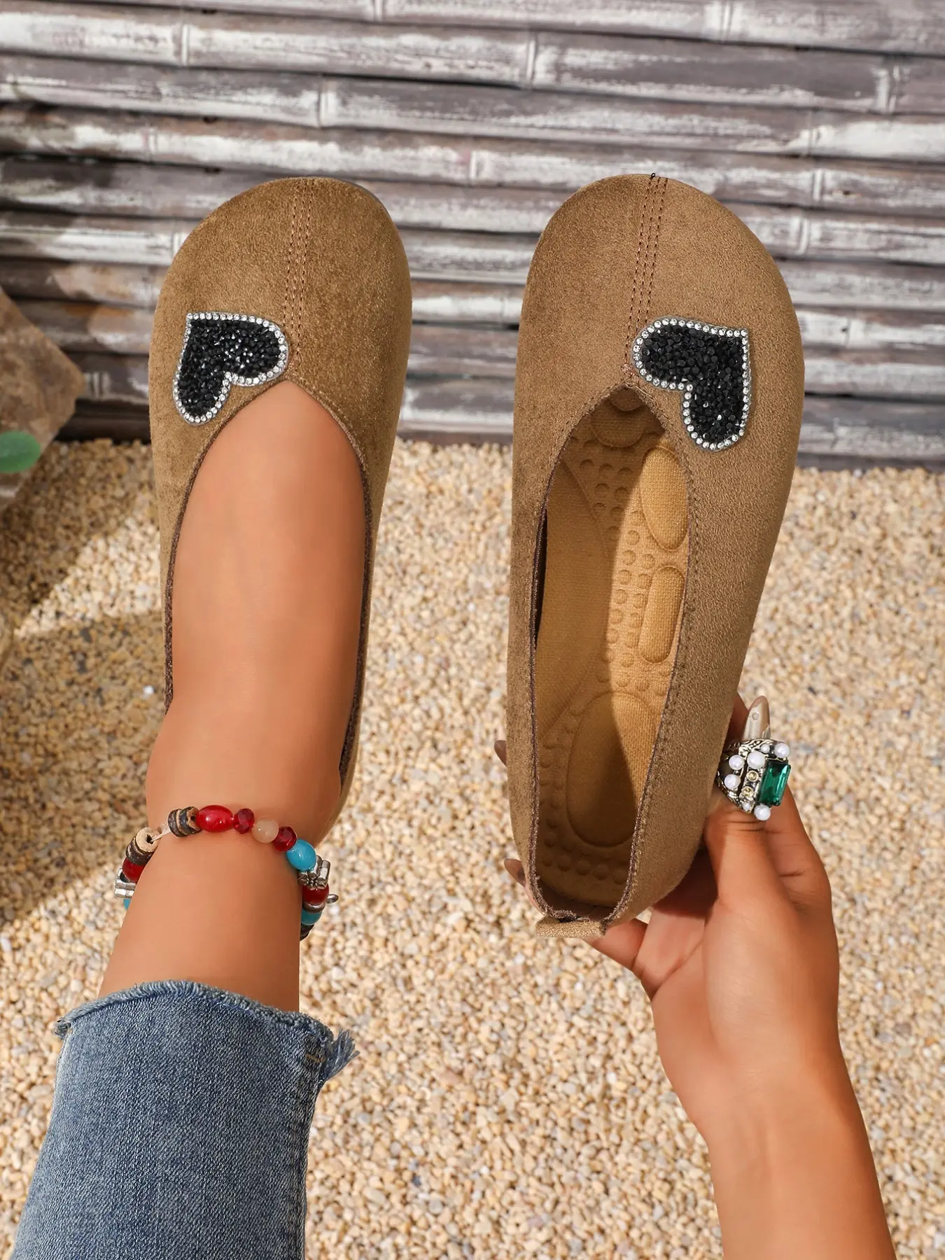 Women's Sparkly Rhinestone Heart Decorated Velvet Flat Shoes, Non-Slip Comfortable Outdoor Daily Walking Shoes for Women