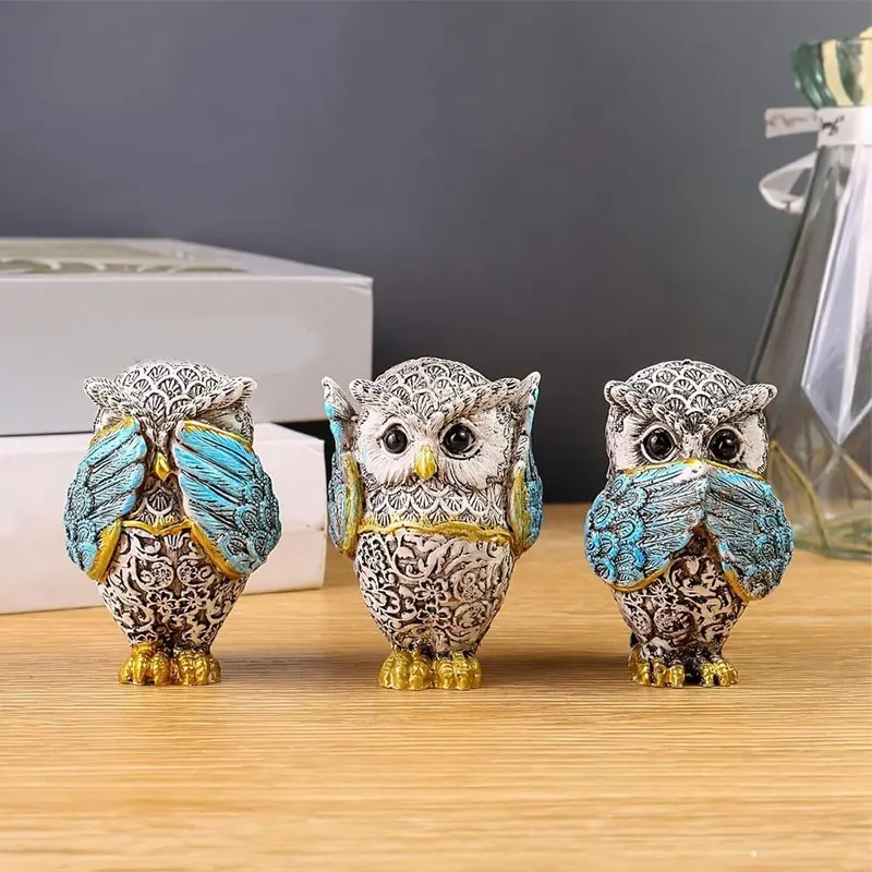 A set of three owl figurines, silent, unseen and unspoken animal decorations, suitable for home office desk ornaments, cute owl decorations