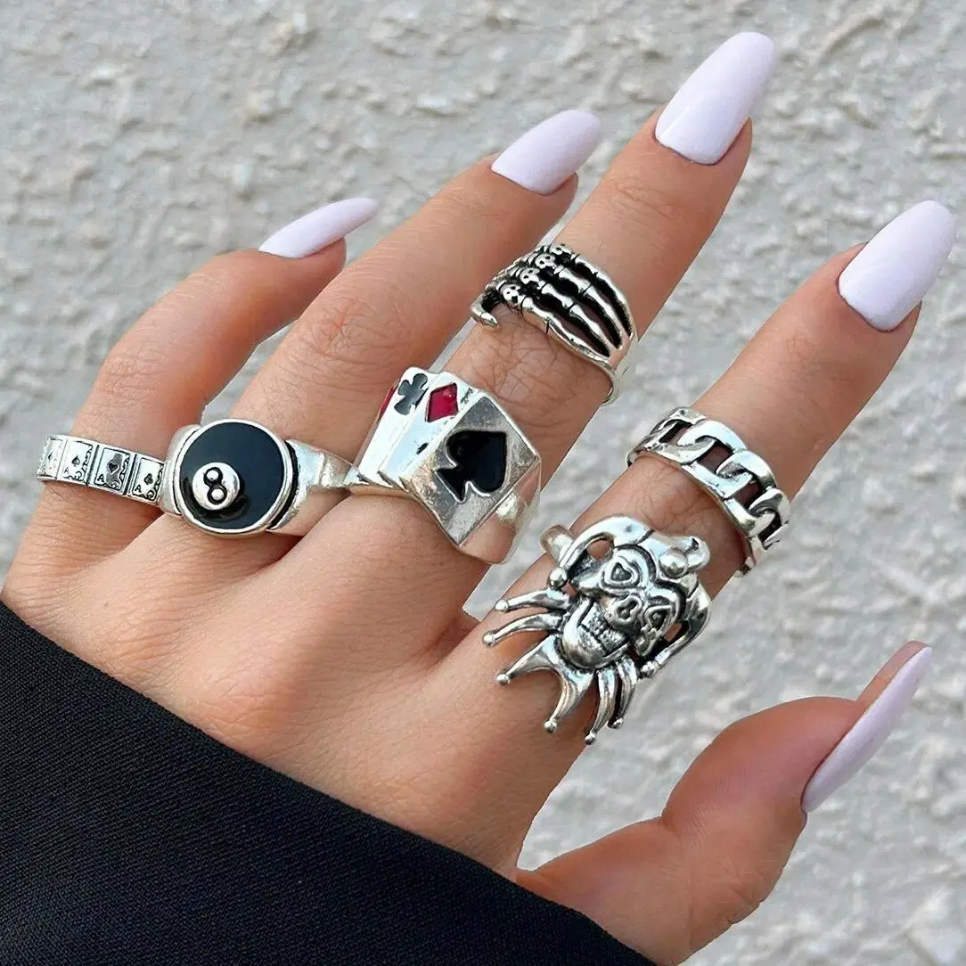 Hip Hop Vintage Ghost Skull Claw Poker Clown Ring Set - Size 8 Hollow Geometric Metallic Skull Jewelry, Temporary Engagement Accessory for Women & Steampunk Men (As Picture Size), Metallic Skull Rings