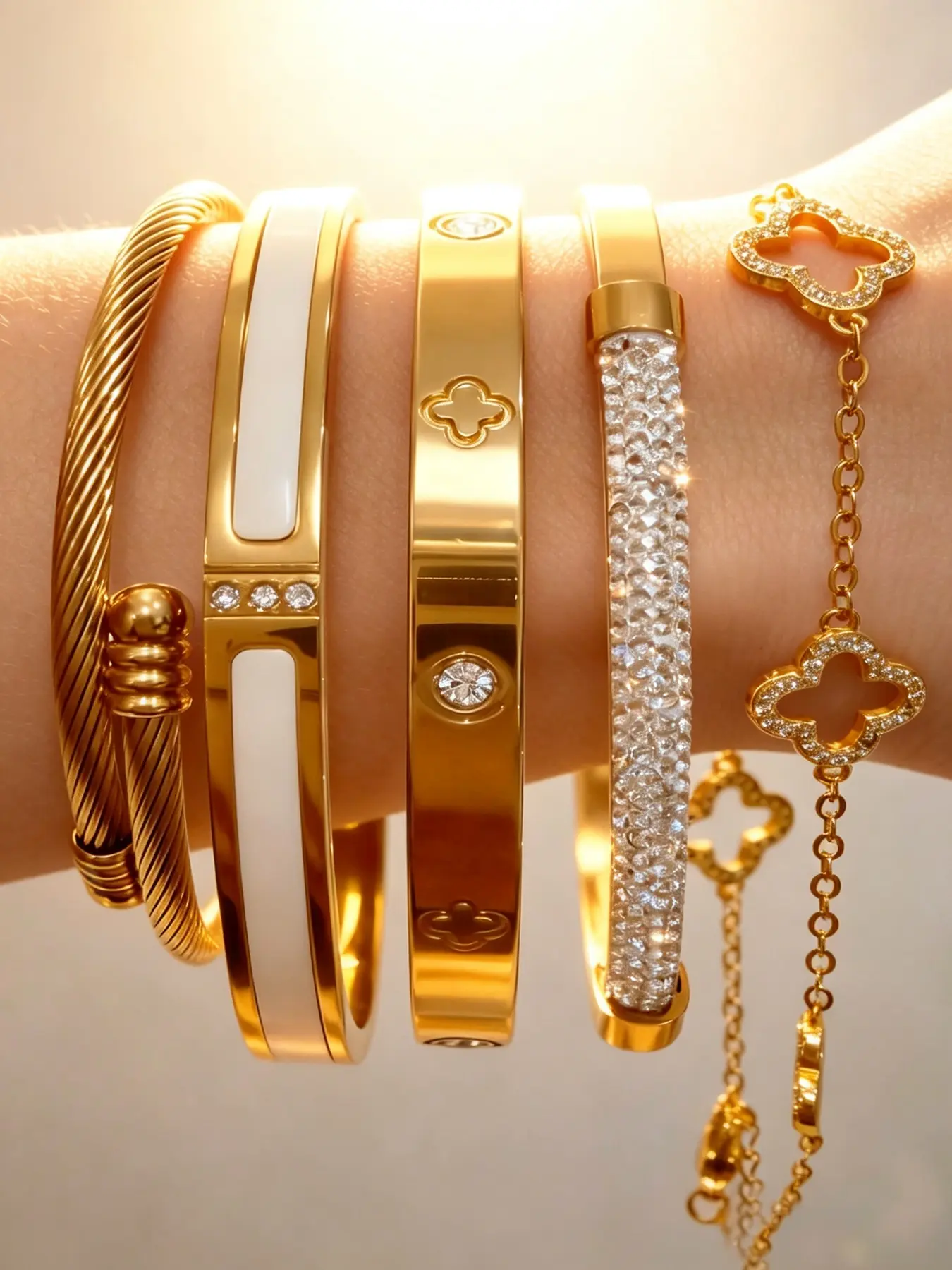 5Pcs,New Stainless Steel Flashing Four-Leaf Flower Rhinestone Women's Bracelet Set, Fashion Durable Waterproof Fade-Resistant, Christmas & Valentine's Day Gift For Mother And Daughte